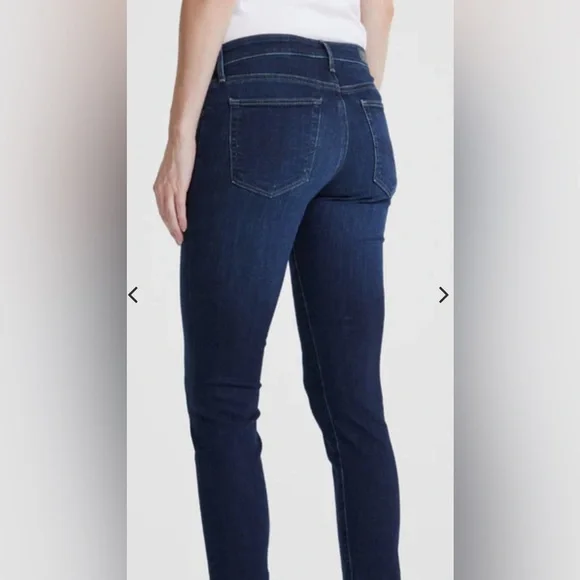 AG Harper essential straight jeans size 26R - Picture 10 of 10